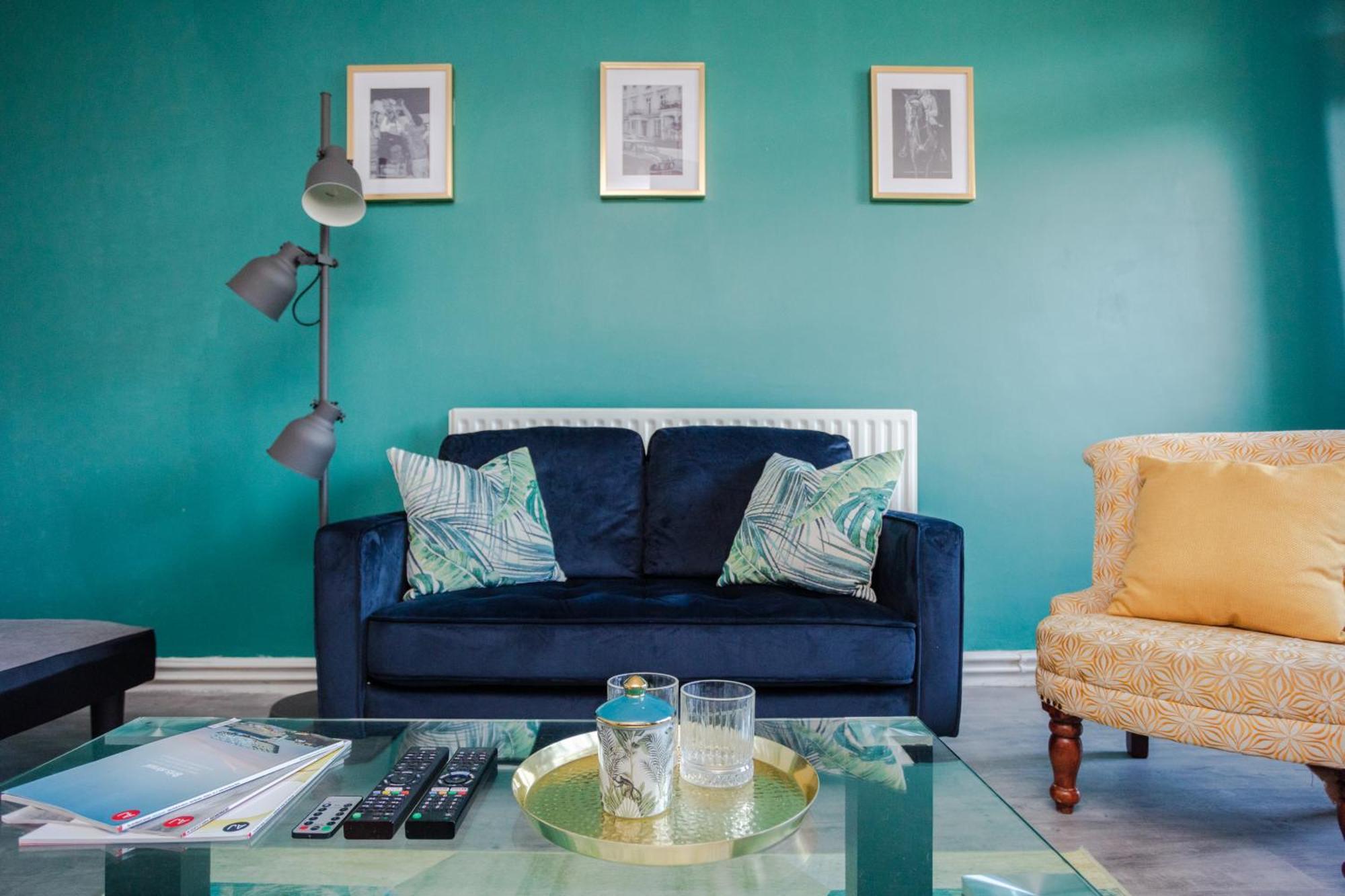 Spacious 3 Bedroom Flat In The Heart Of Shoreditch London
