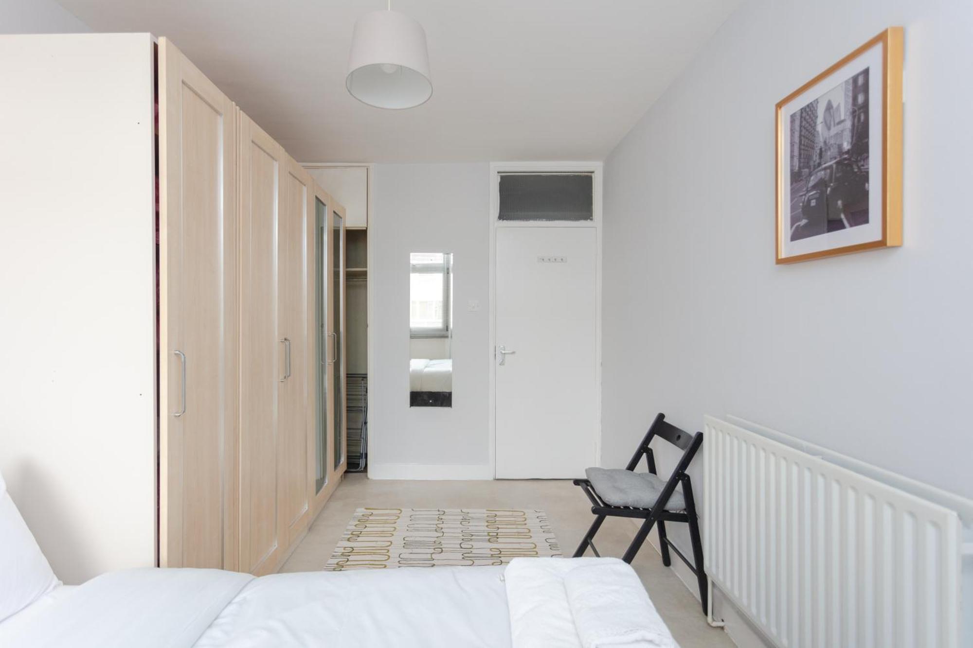 Spacious 3 Bedroom Flat In The Heart Of Shoreditch