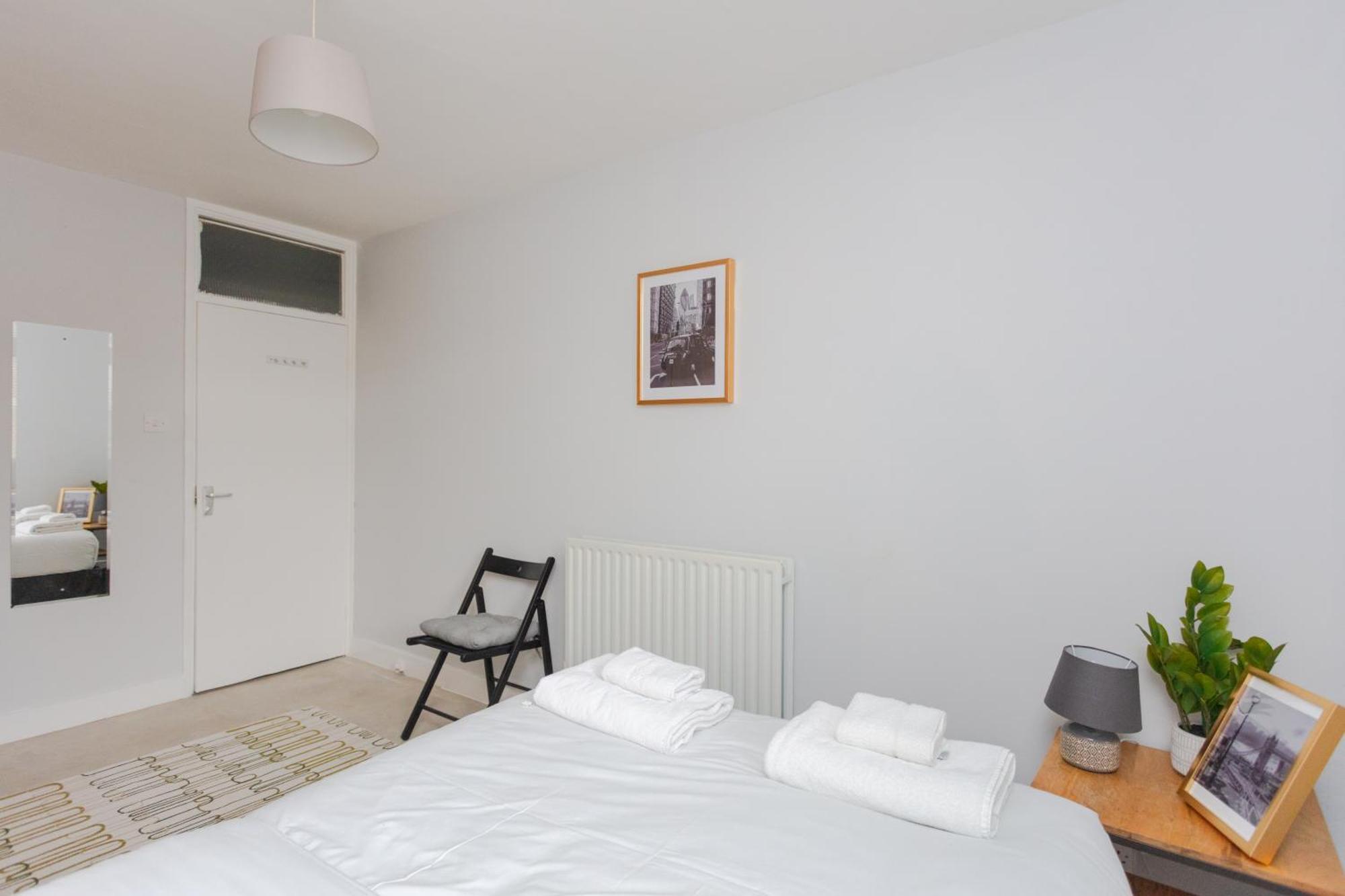 Spacious 3 Bedroom Flat In The Heart Of Shoreditch