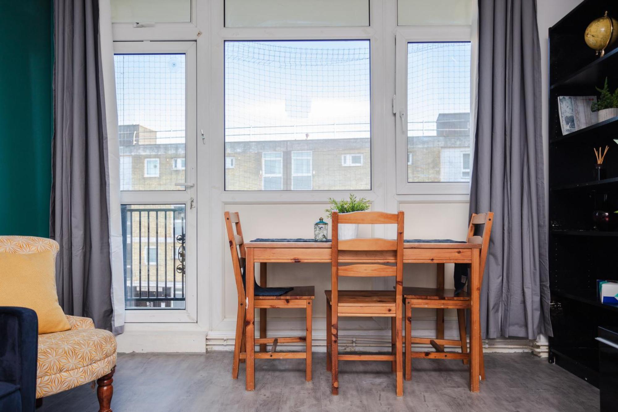 Spacious 3 Bedroom Flat In The Heart Of Shoreditch
