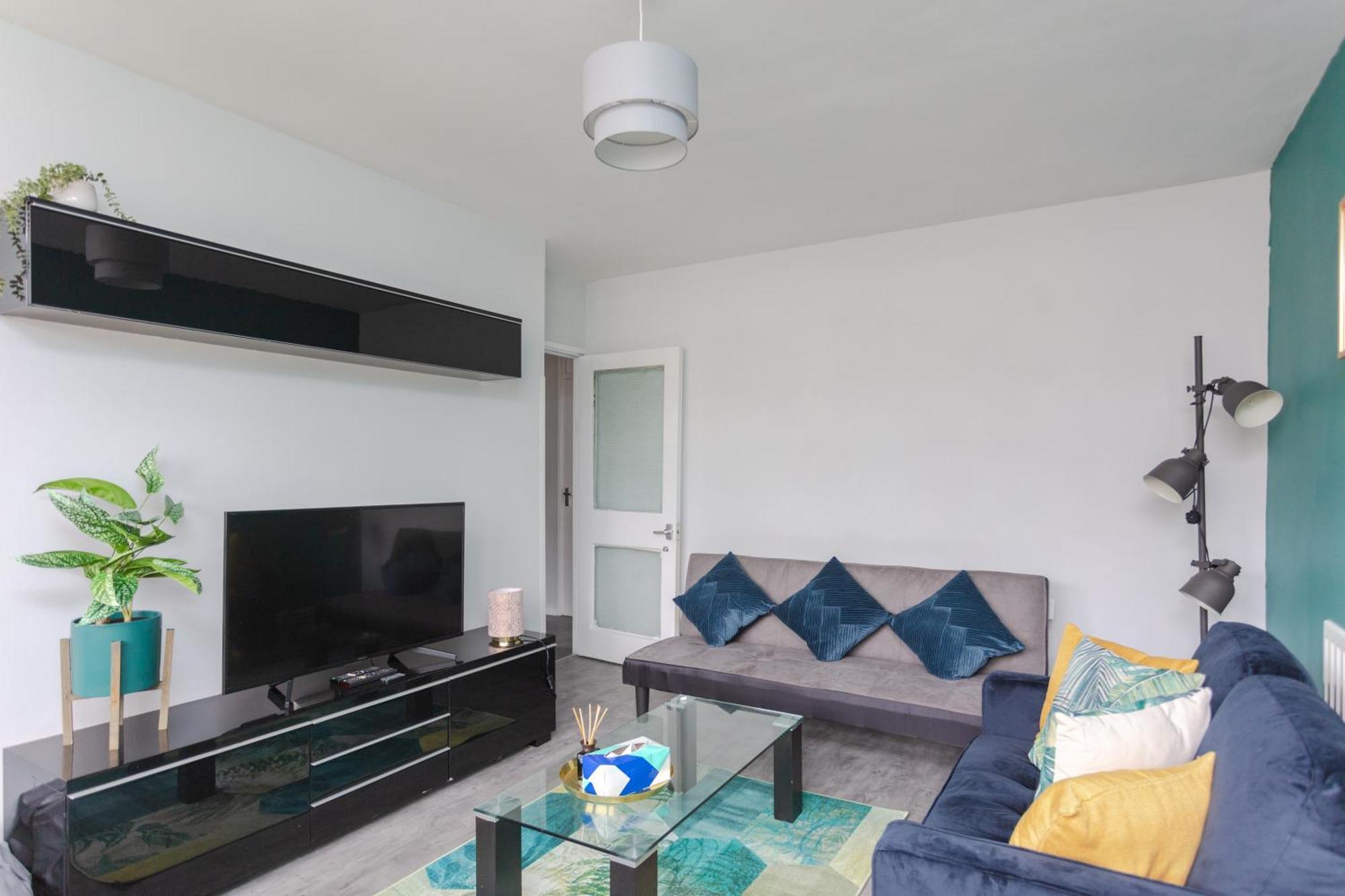 Spacious 3 Bedroom Flat In The Heart Of Shoreditch