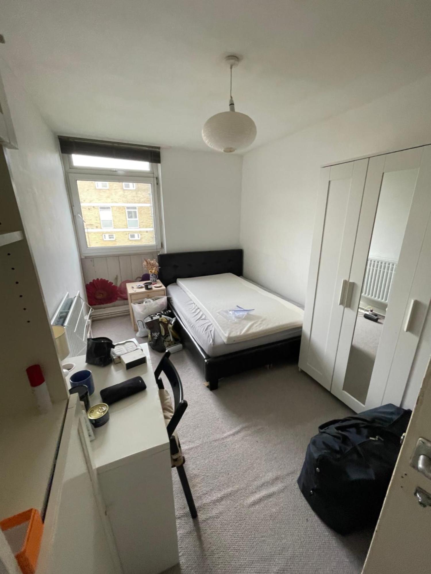 Spacious 3 Bedroom Flat In The Heart Of Shoreditch Apartment