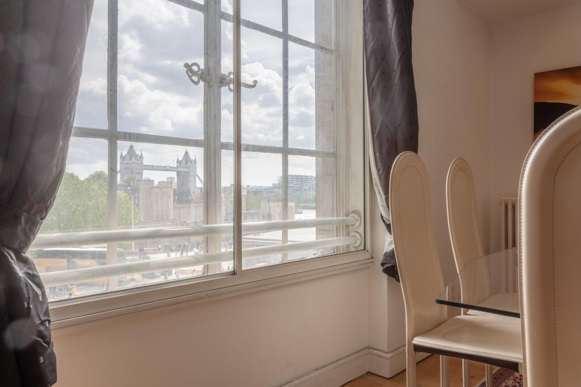 Large & 2bd Flat - Tower Hill London