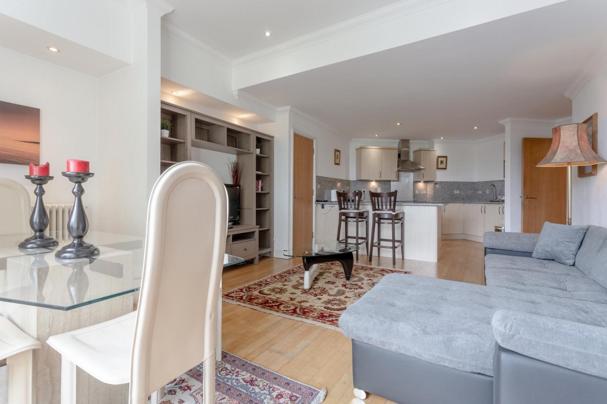 Apartment Large & 2bd Flat - Tower Hill *