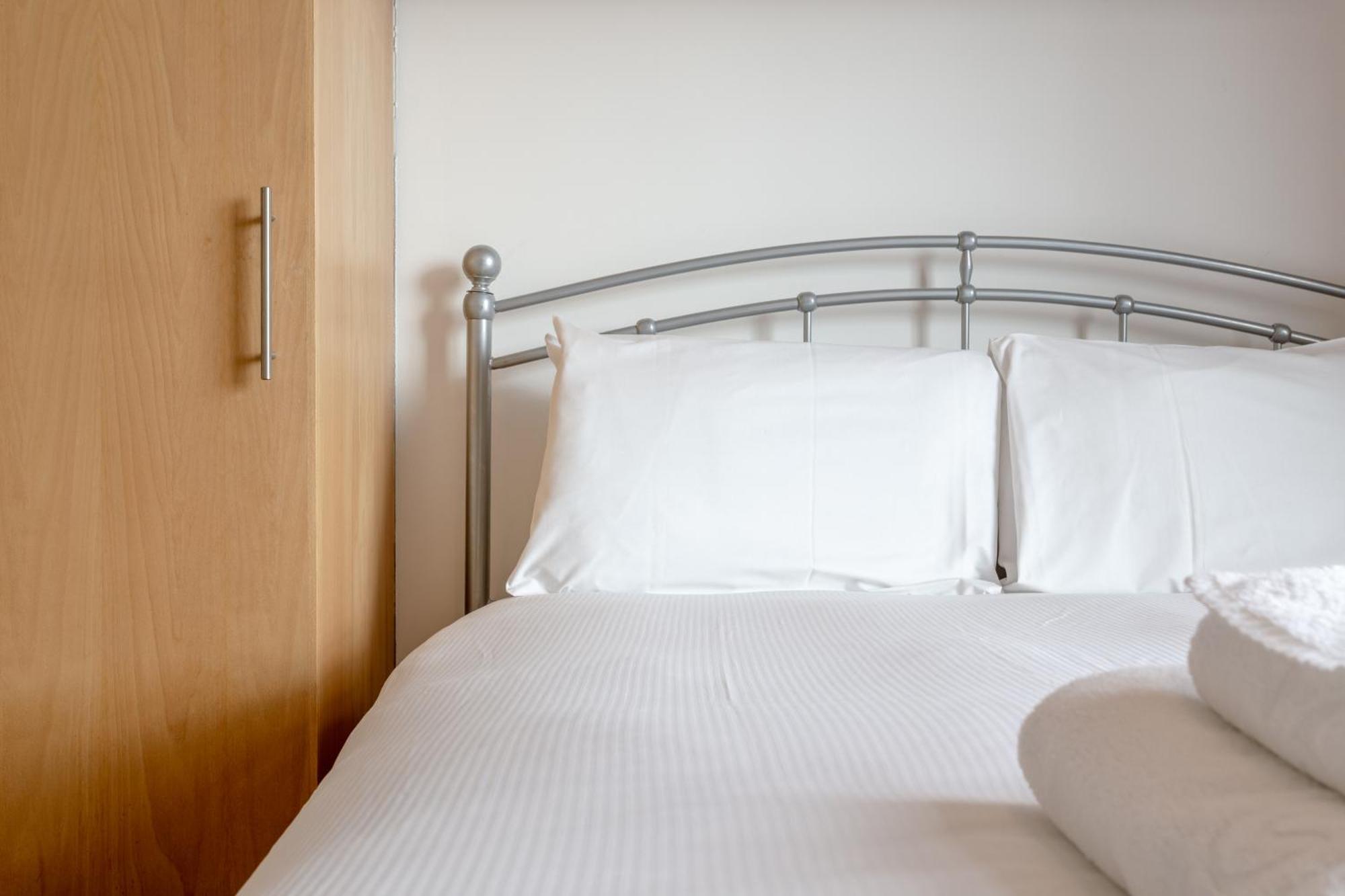 Large & 2bd Flat - Tower Hill