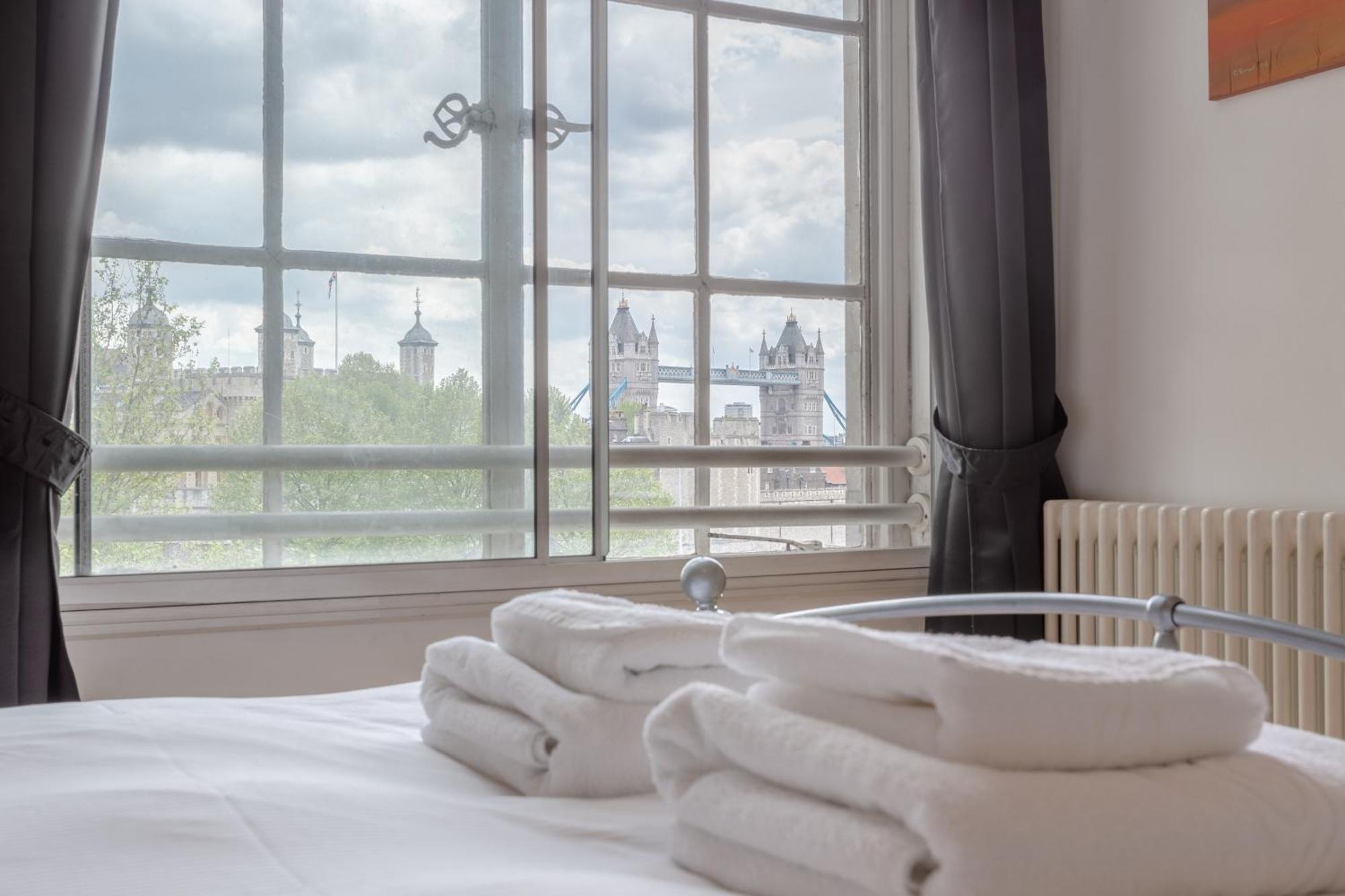 Large & 2bd Flat - Tower Hill Apartment