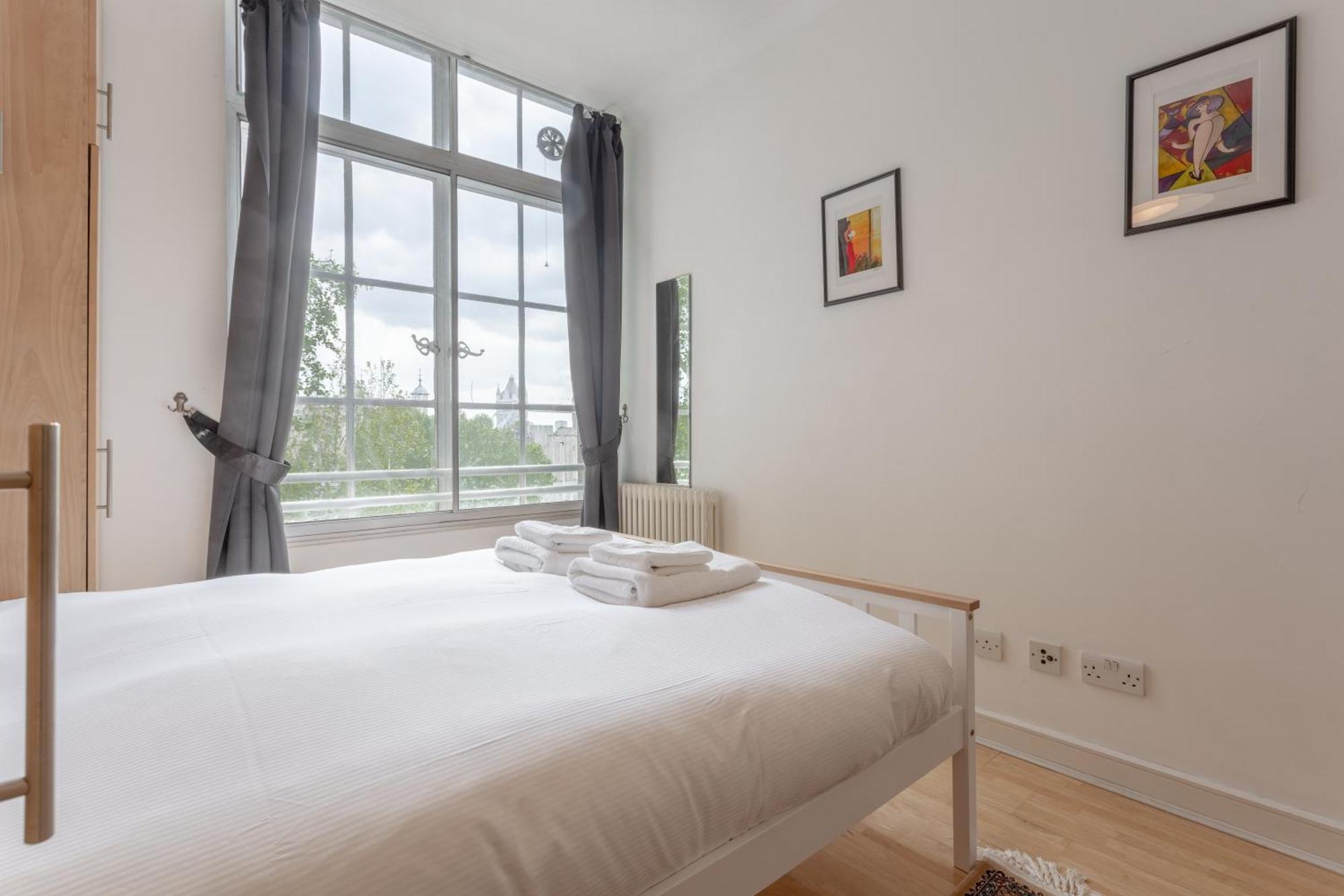 Large & 2bd Flat - Tower Hill
