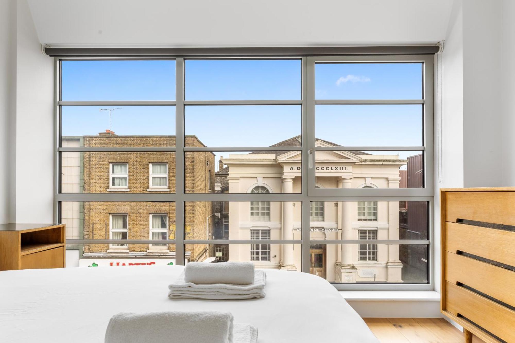 And Bright 1 Bedroom Flat - Peckham Apartment *