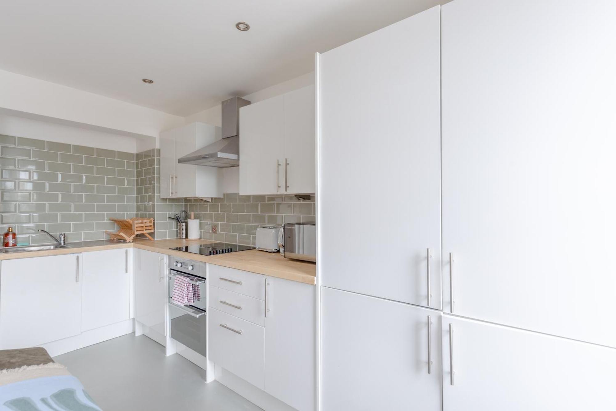 Modern 1bd Flat - 15 Min Walk To Bridge Apartment *