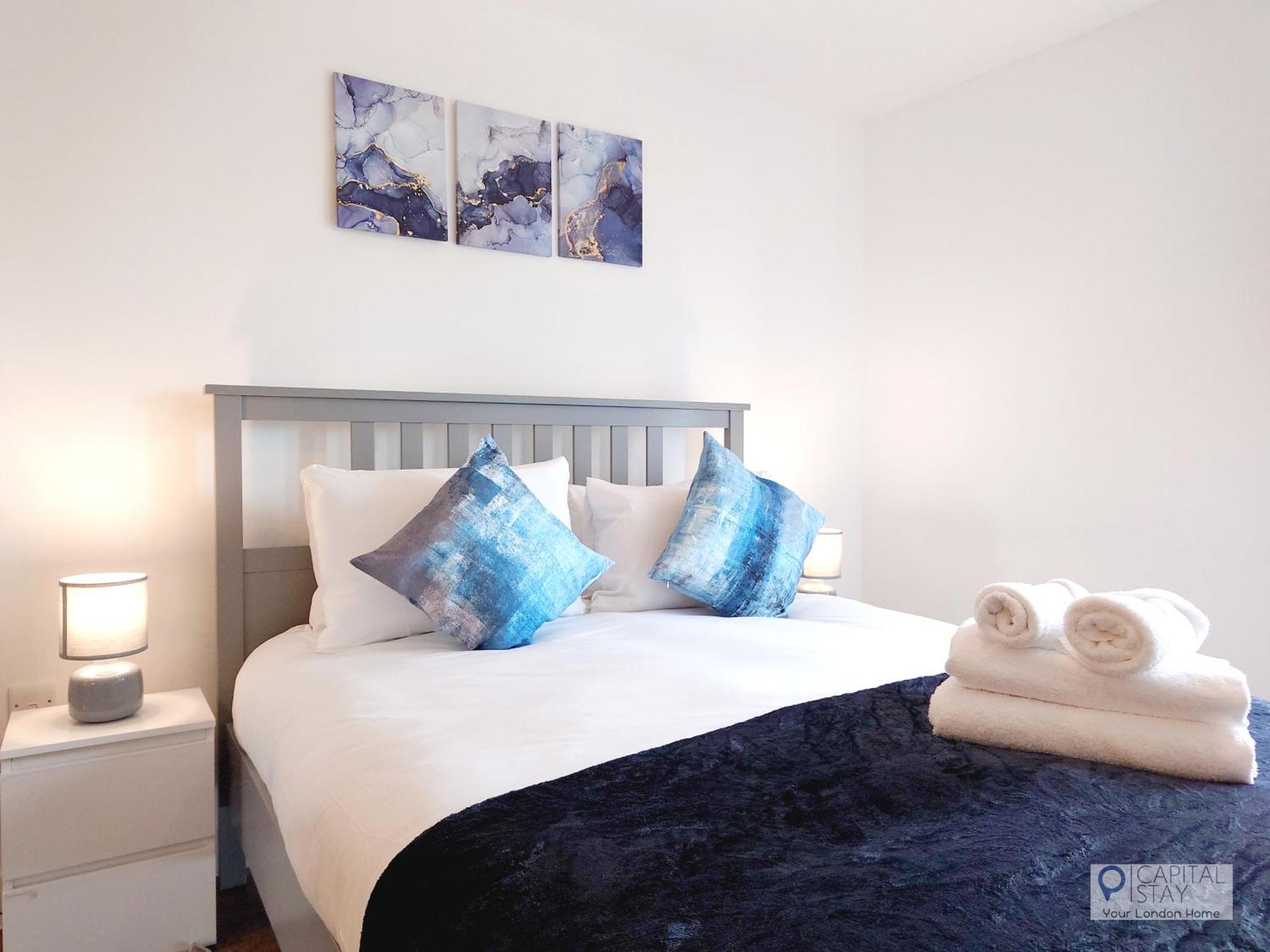 Two Bed Serviced By Docklands Londres