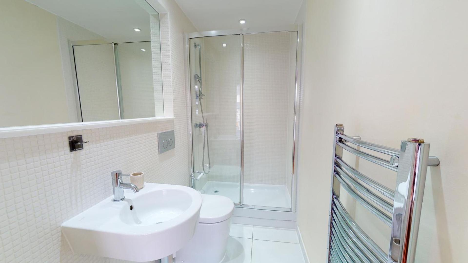 Mysquare Comfy One Bed In Canary Wharf Apartment