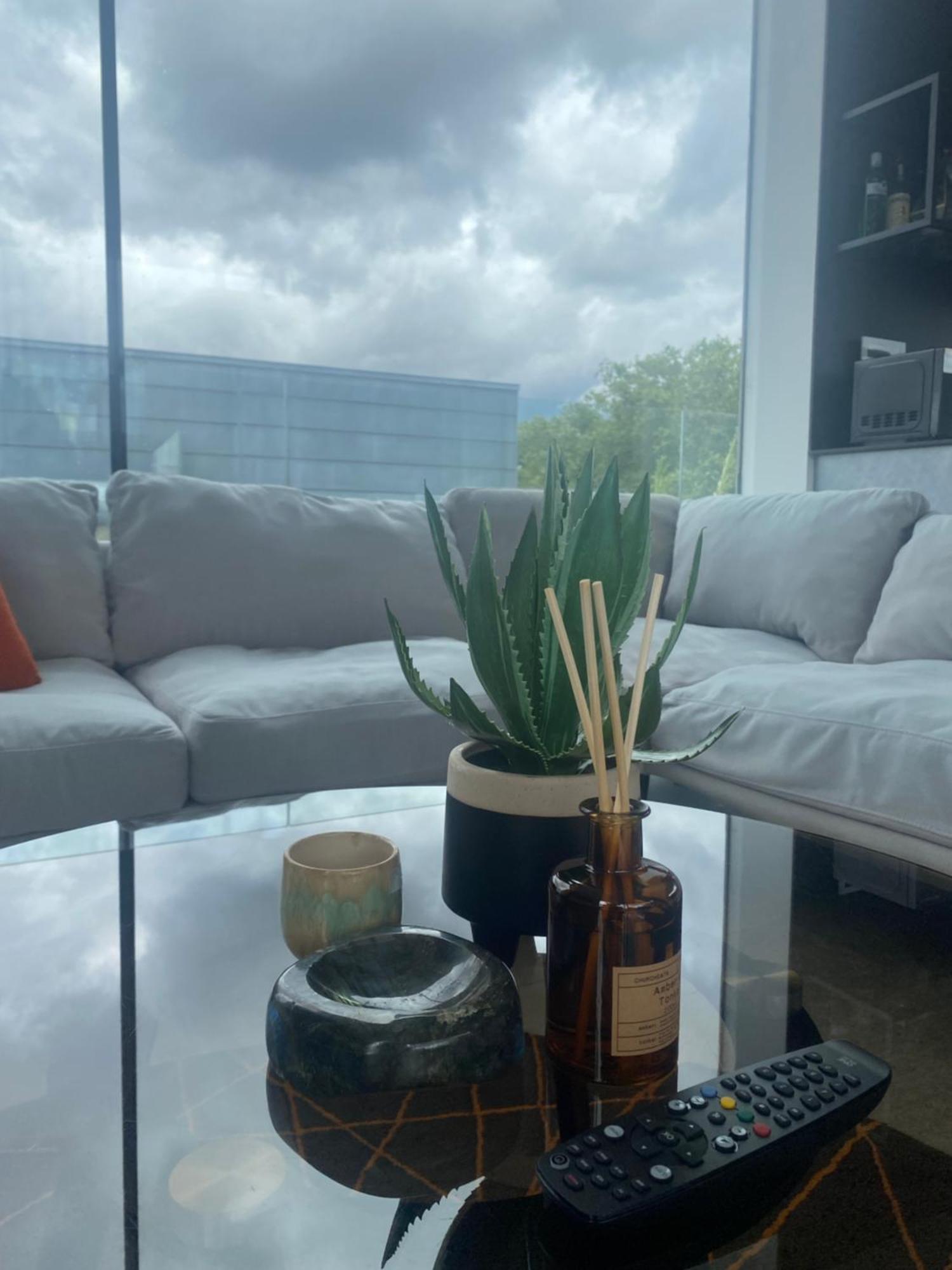 Shoreditch 3 Bed 2 Bath Large Terrace & Park View Apartment London
