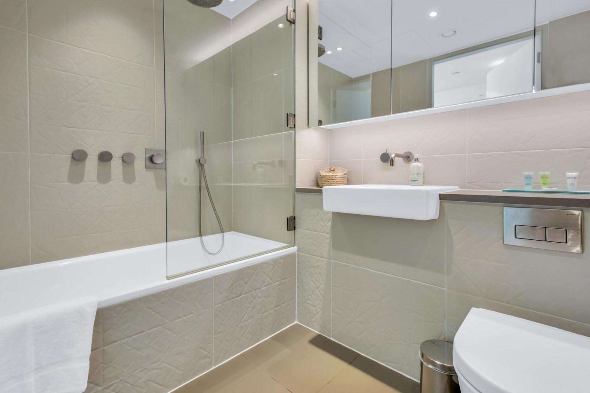 Mysquare One Bedroom Serviced In Stratford *