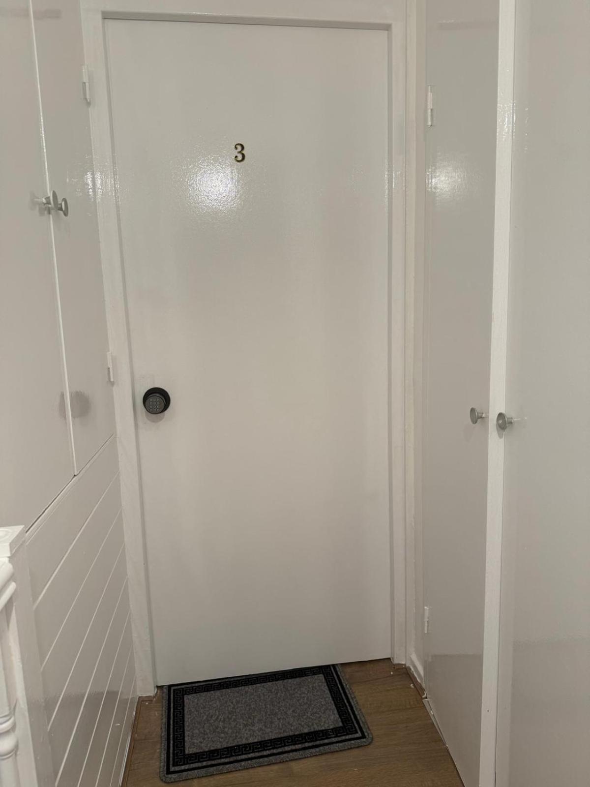 E14 Elegance Holiday home London