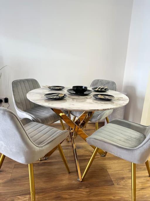 Stylish Zone 2 London