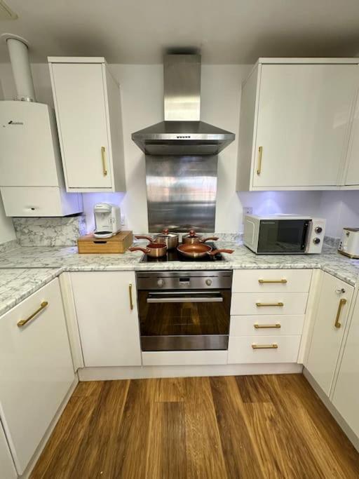 Stylish Zone 2 Apartment *