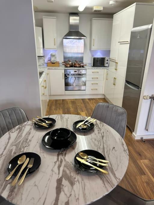 Stylish Zone 2 Apartment *
