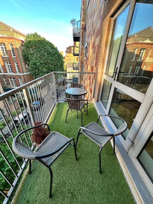 Apartment Stylish Zone 2 London