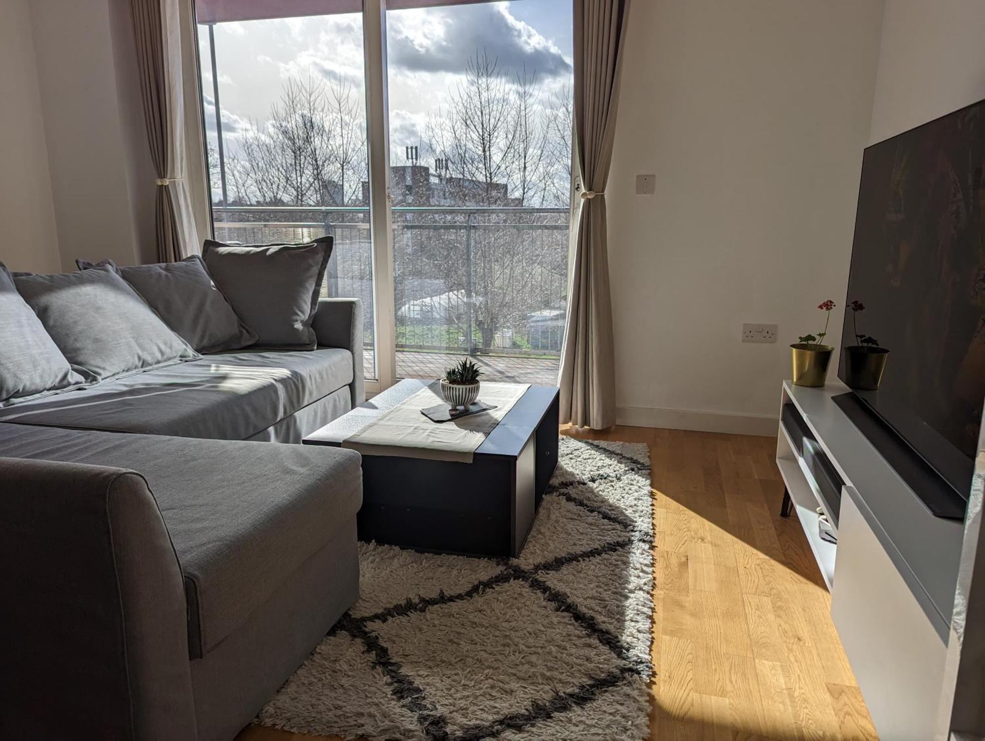 Modern Near Greenwich - Rooftop View London