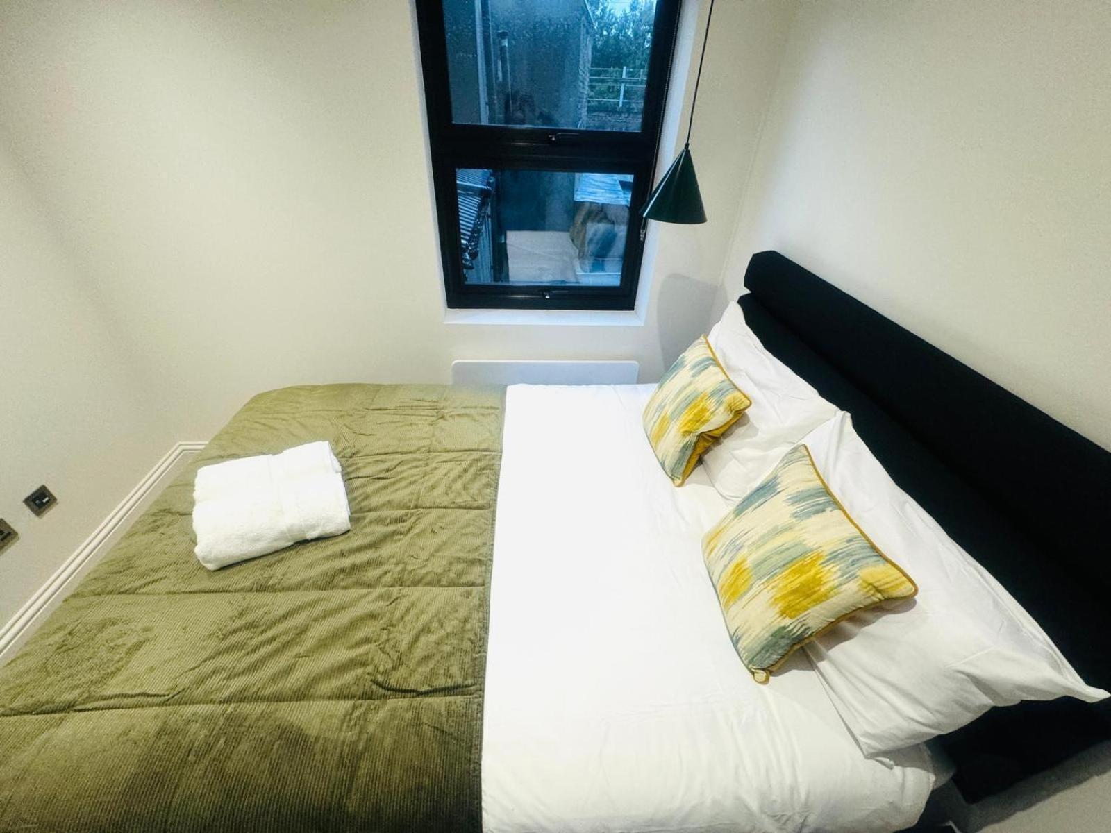 Luxury Flats, Location In Town * London