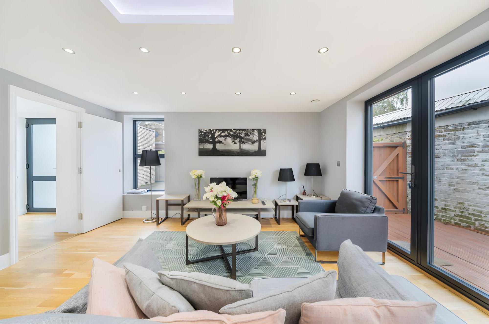 Modern Blackheath Apartment *