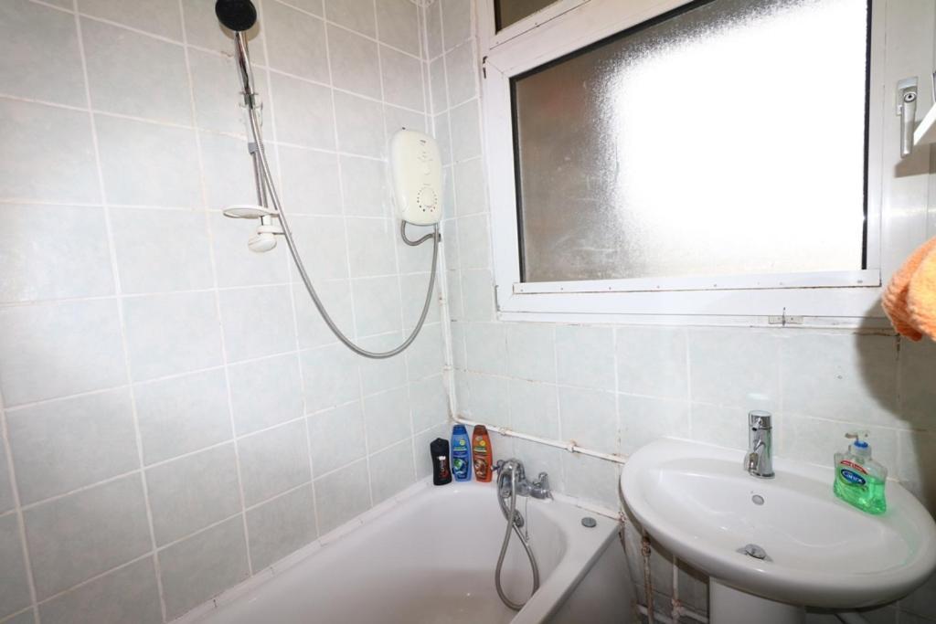 Apartment Cosy 3 Bed Apt, Old Truman Brewery! Brick Lane, London, E1 London