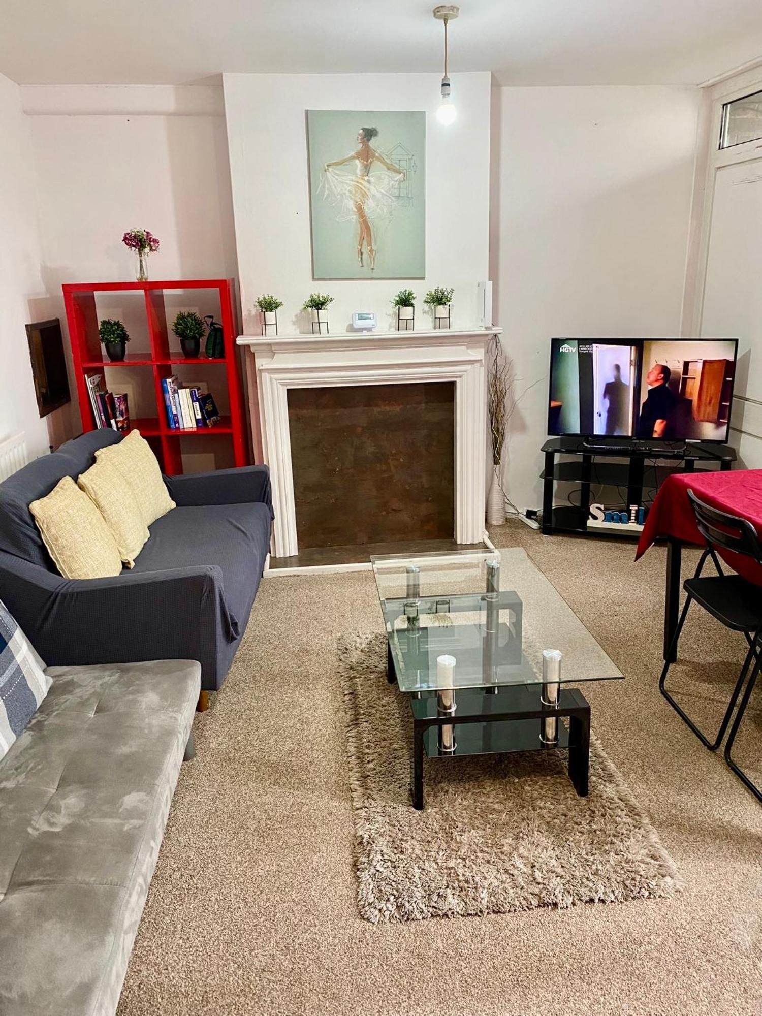 Apartment Cosy 3 Bed Apt, Old Truman Brewery! Brick Lane, London, E1