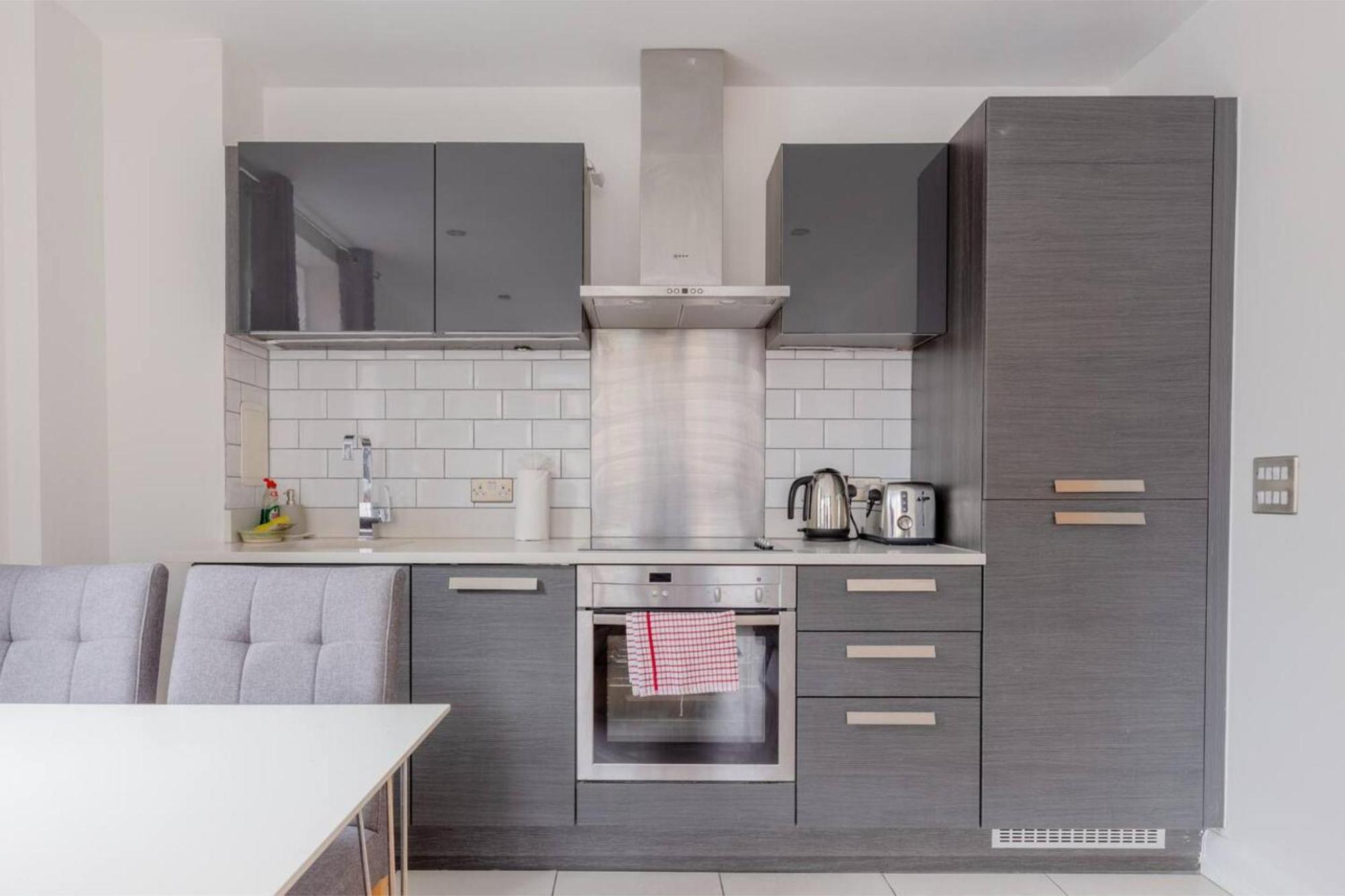 Vibrant & Inviting 1bd Flat Heart Of Haggerston! London