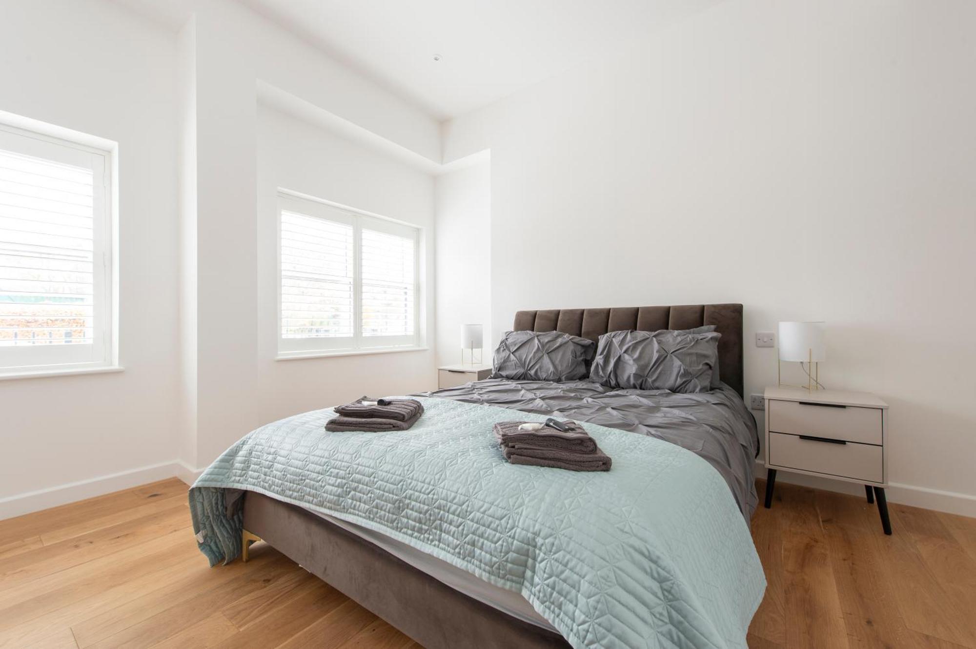Exquisite 3br Duplex Air-con& Amenities Apartment London