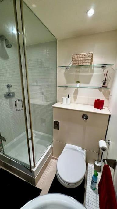 Vibrant Riverside Canary Wharf Apartamento
