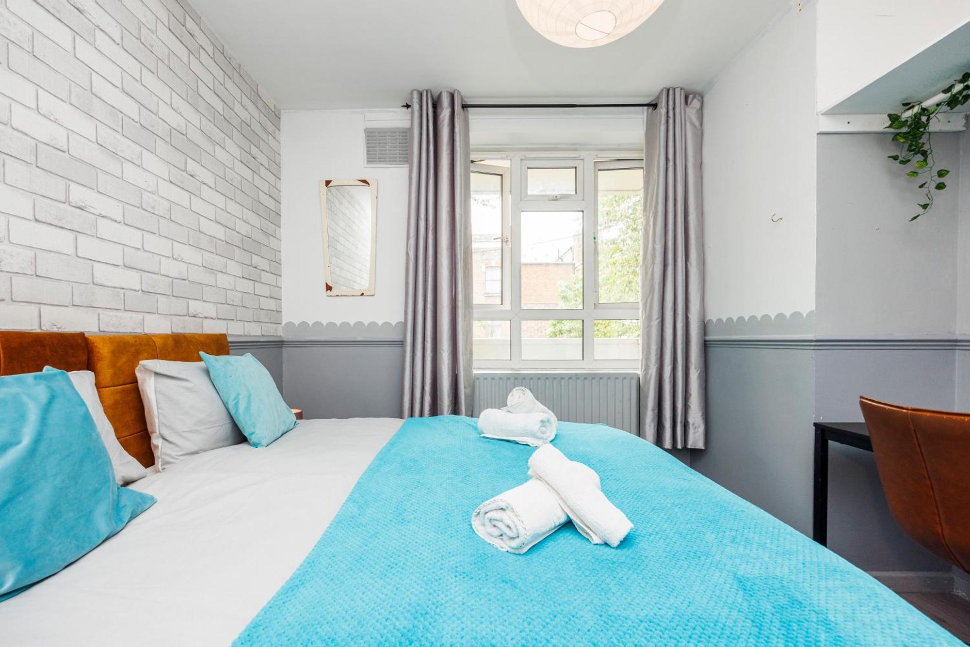 Apartamento Spacious 2-bedroom With Terrace, Garden Views & Free Wifi Near Olympic Stadium