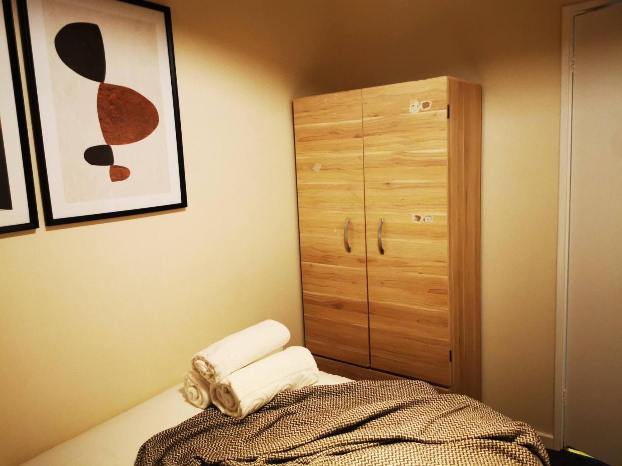 Cozy Near O2 Arena Holiday home
