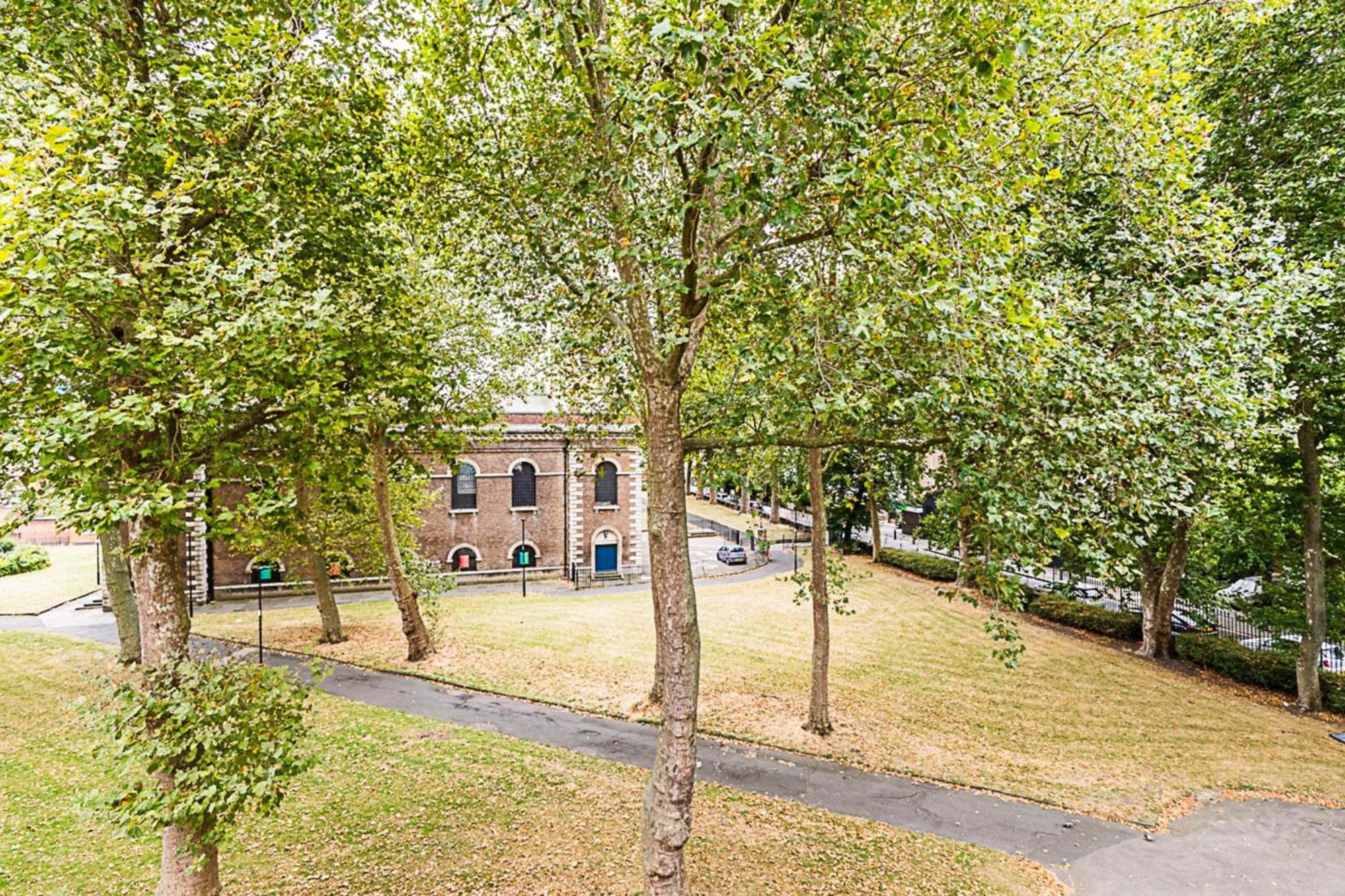 Tranquil 2 Bedroom In East * London