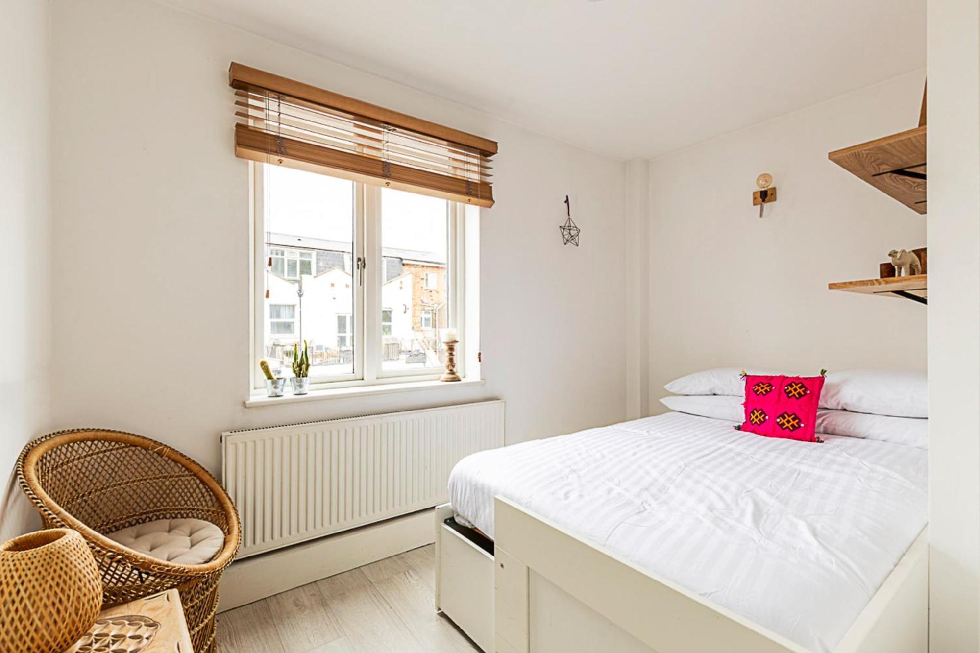 Tranquil 2 Bedroom In East * London