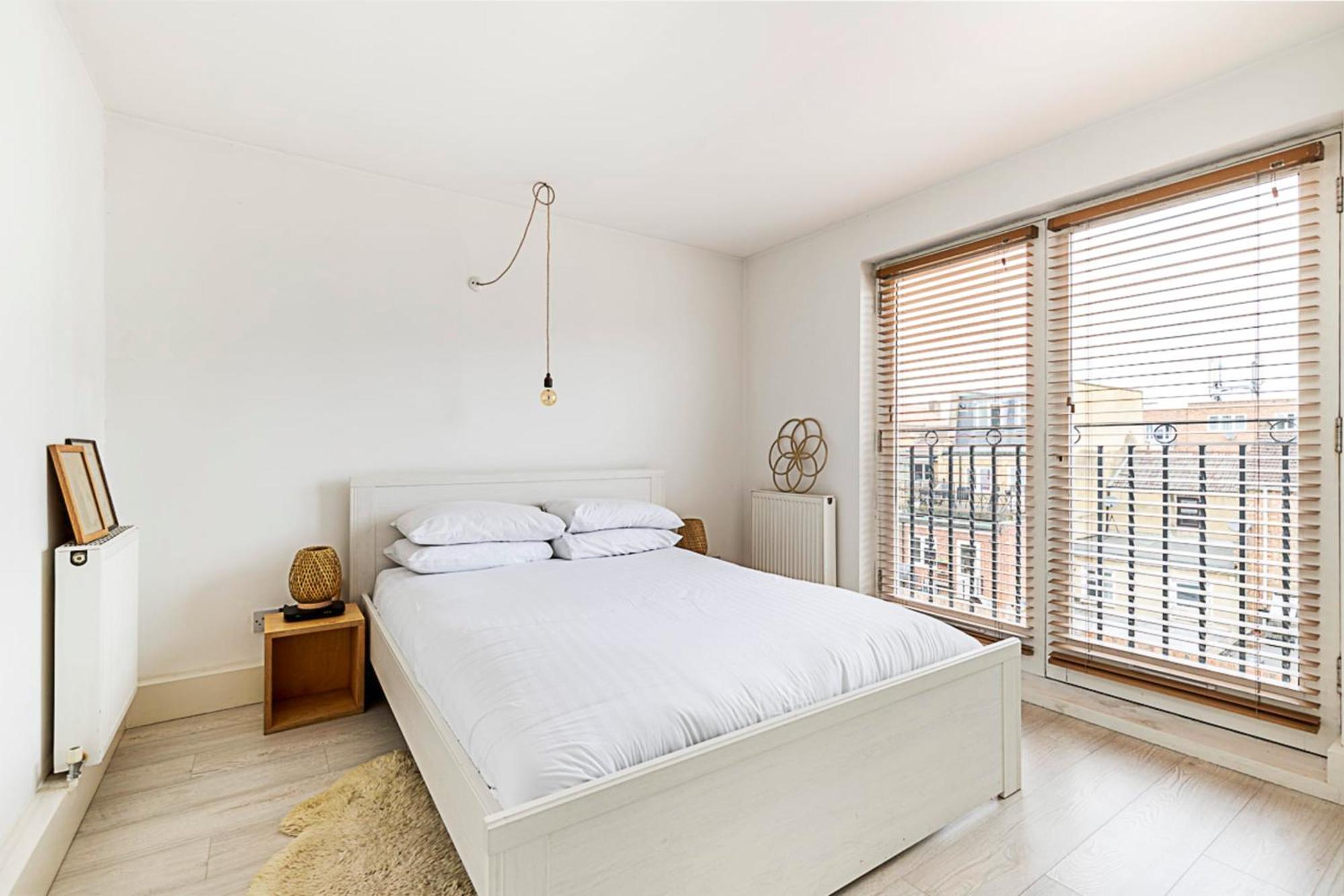 Tranquil 2 Bedroom In East Apartment *