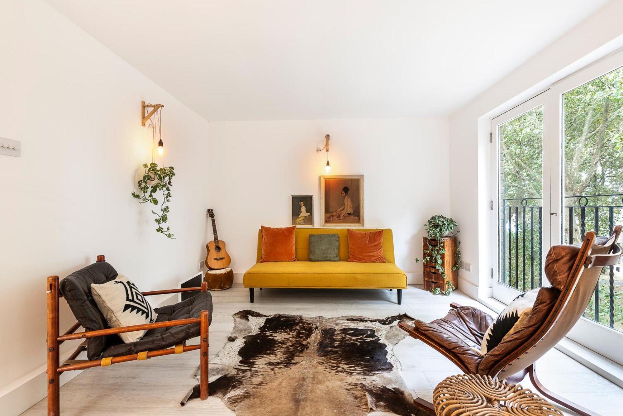 Tranquil 2 Bedroom In East Apartment *