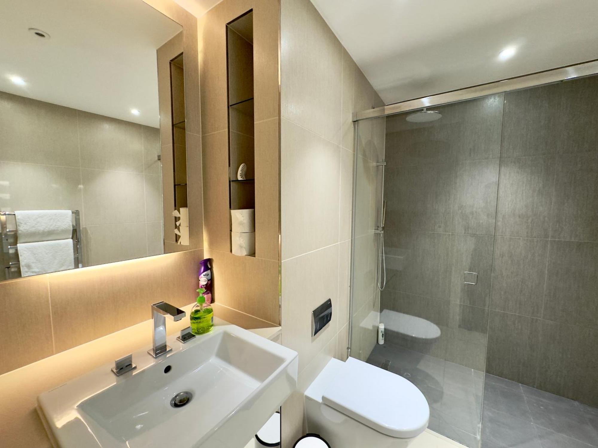 Modern Close To Tower Bridge, Sky Garden, Train And Much Apartment *