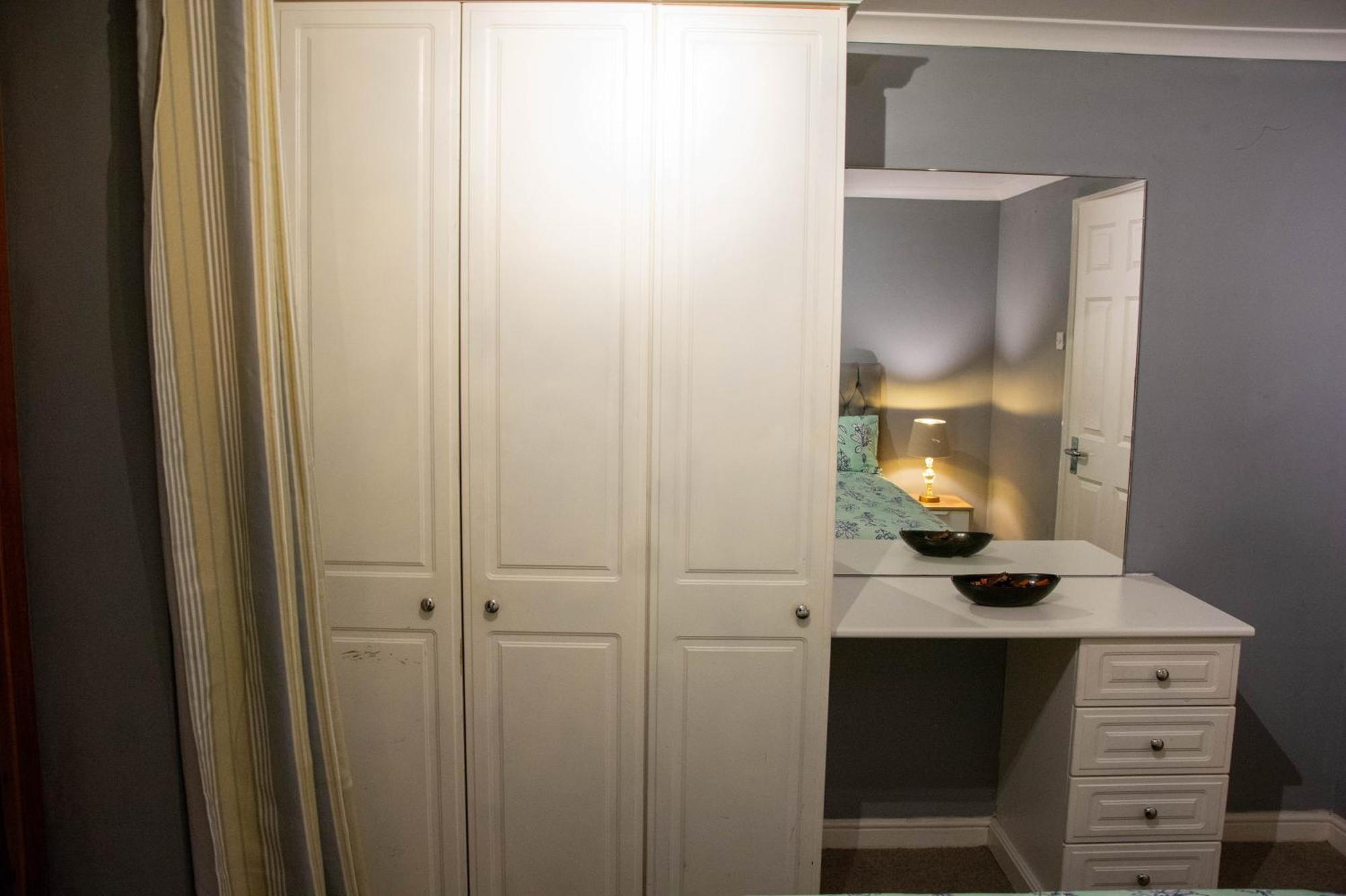 Meridian Canary Wharf Close To Excel And O2 Apartment