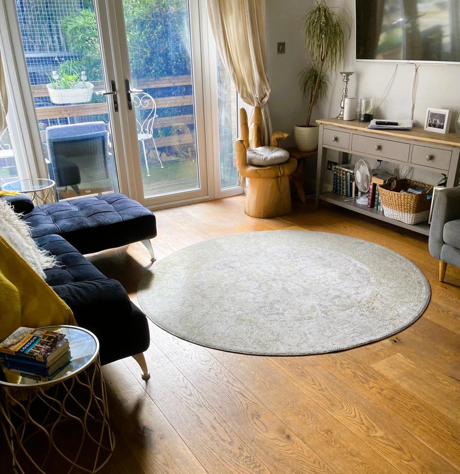 Three Bedroom By Beautiful Park Apartment