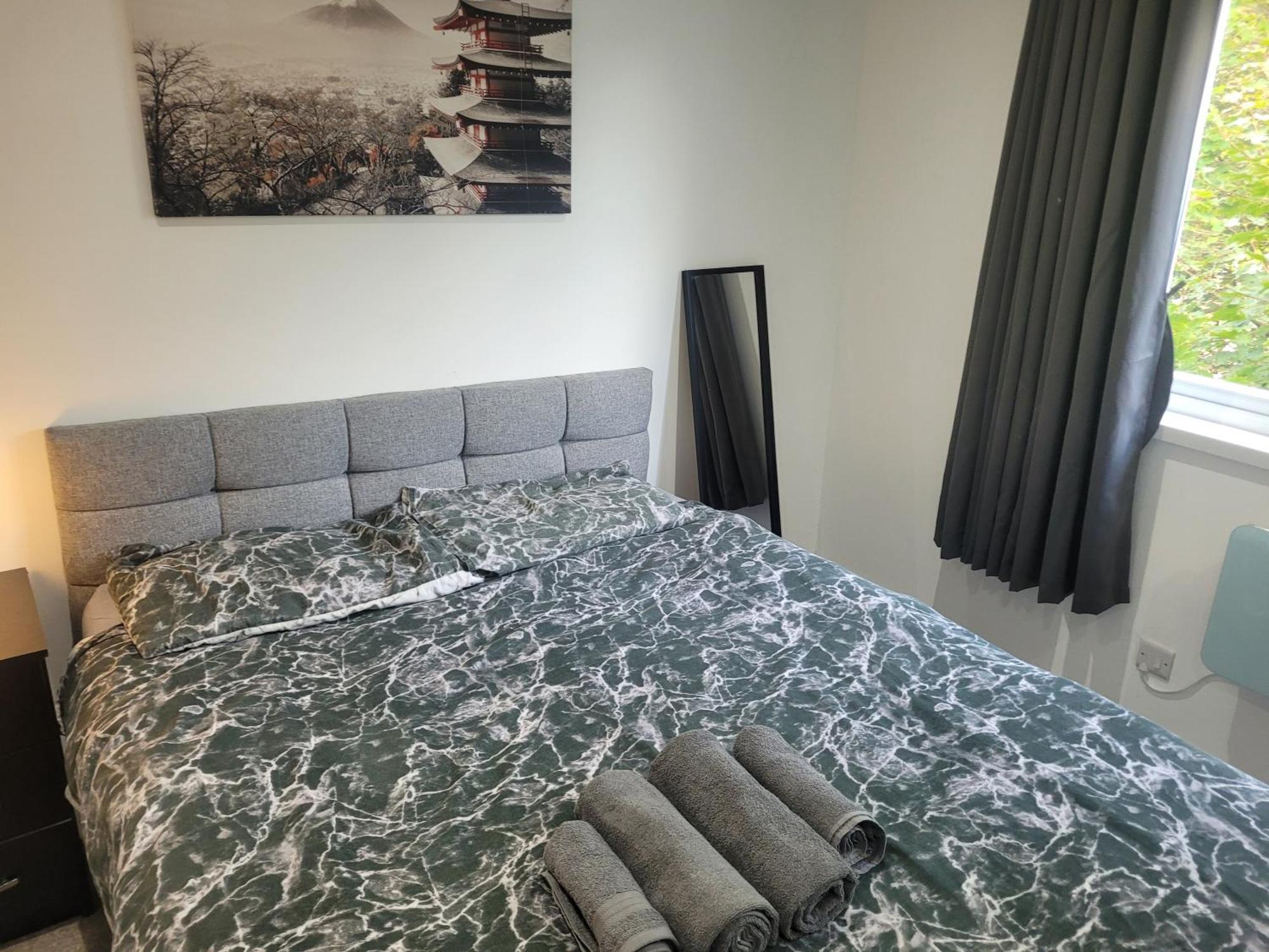 Private Rm In A 2 Bed Near 4 Train Stations Hospedagem domiciliar *