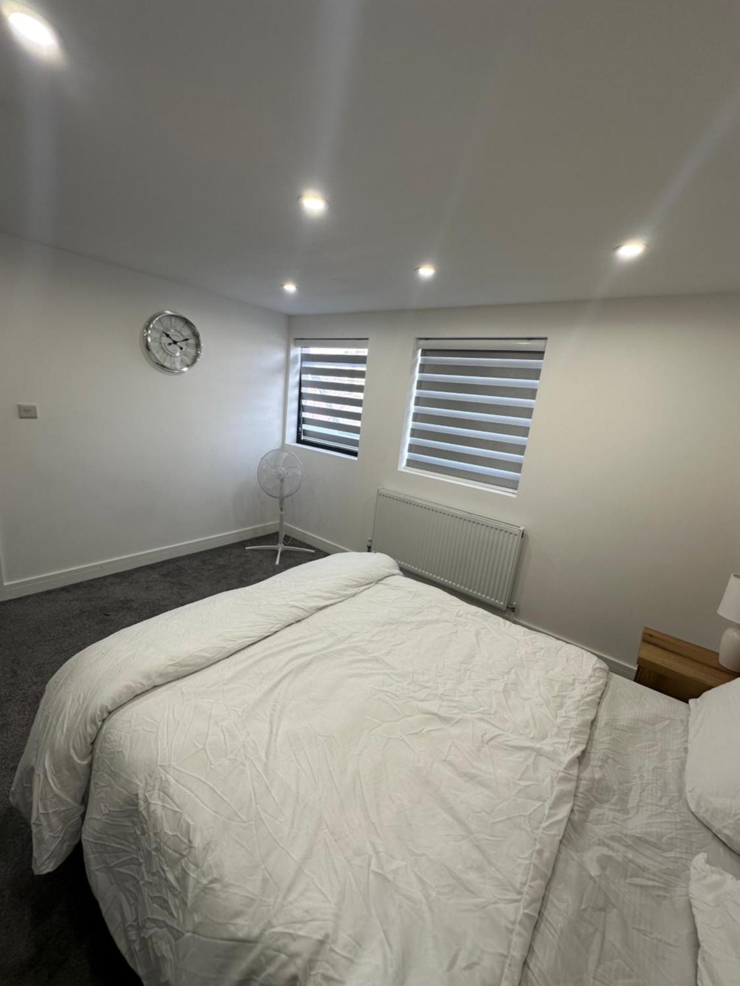 Ah Livings Apartment London