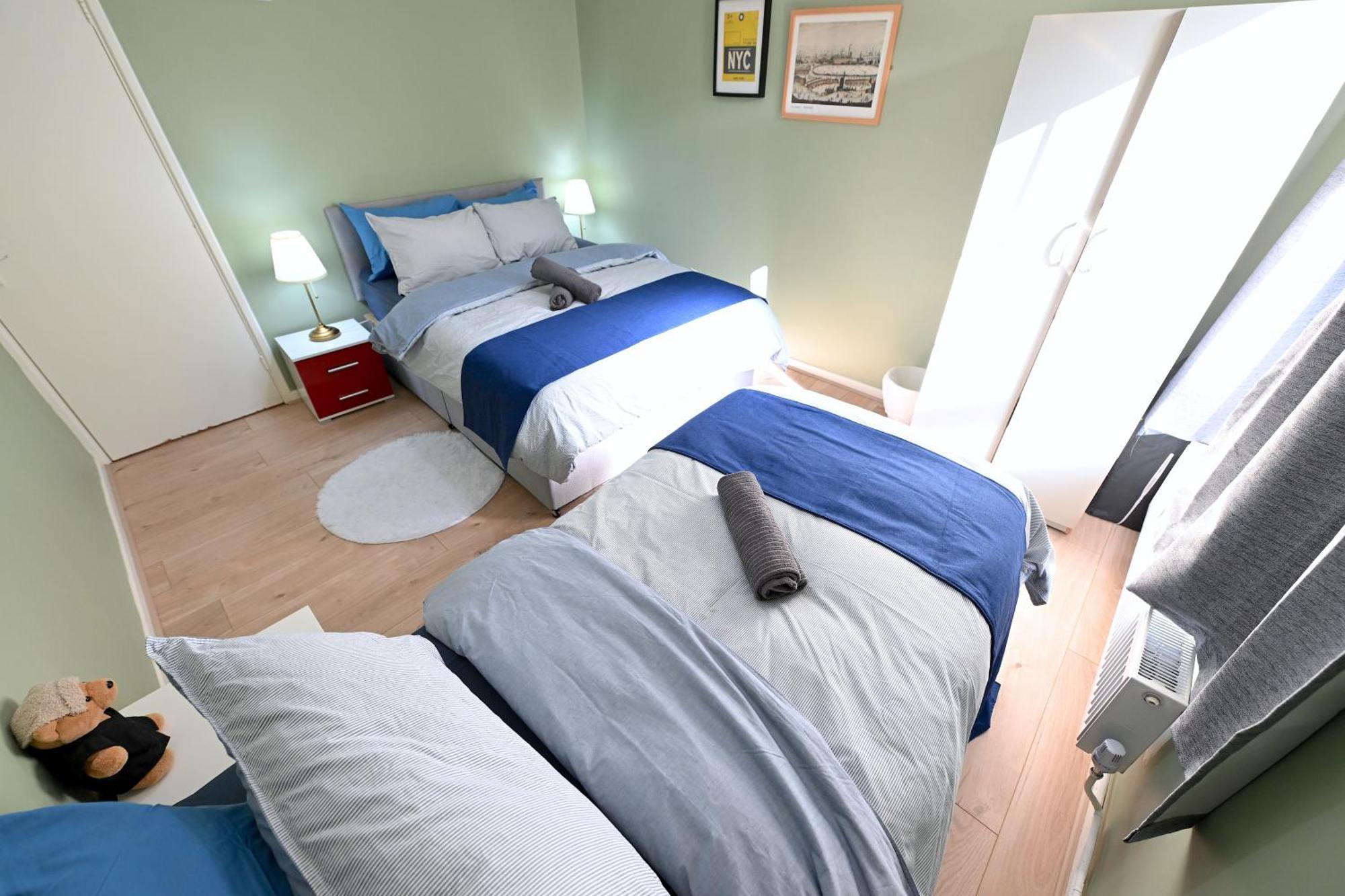 2 Bedroom Flat In - Old St - Zone 1