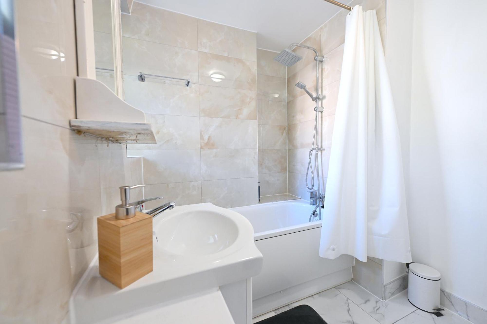 Apartamento 2 Bedroom Flat In - Old St - Zone 1 *