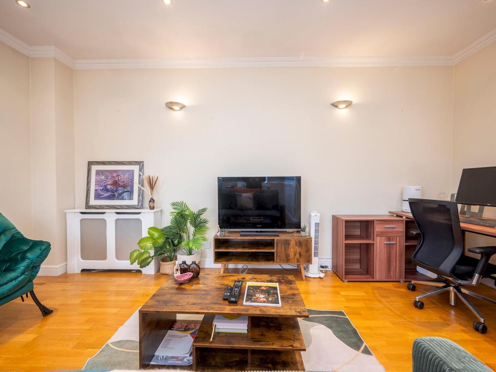 Apartamento Gated Riverside Se16 With Parking Pass The Keys