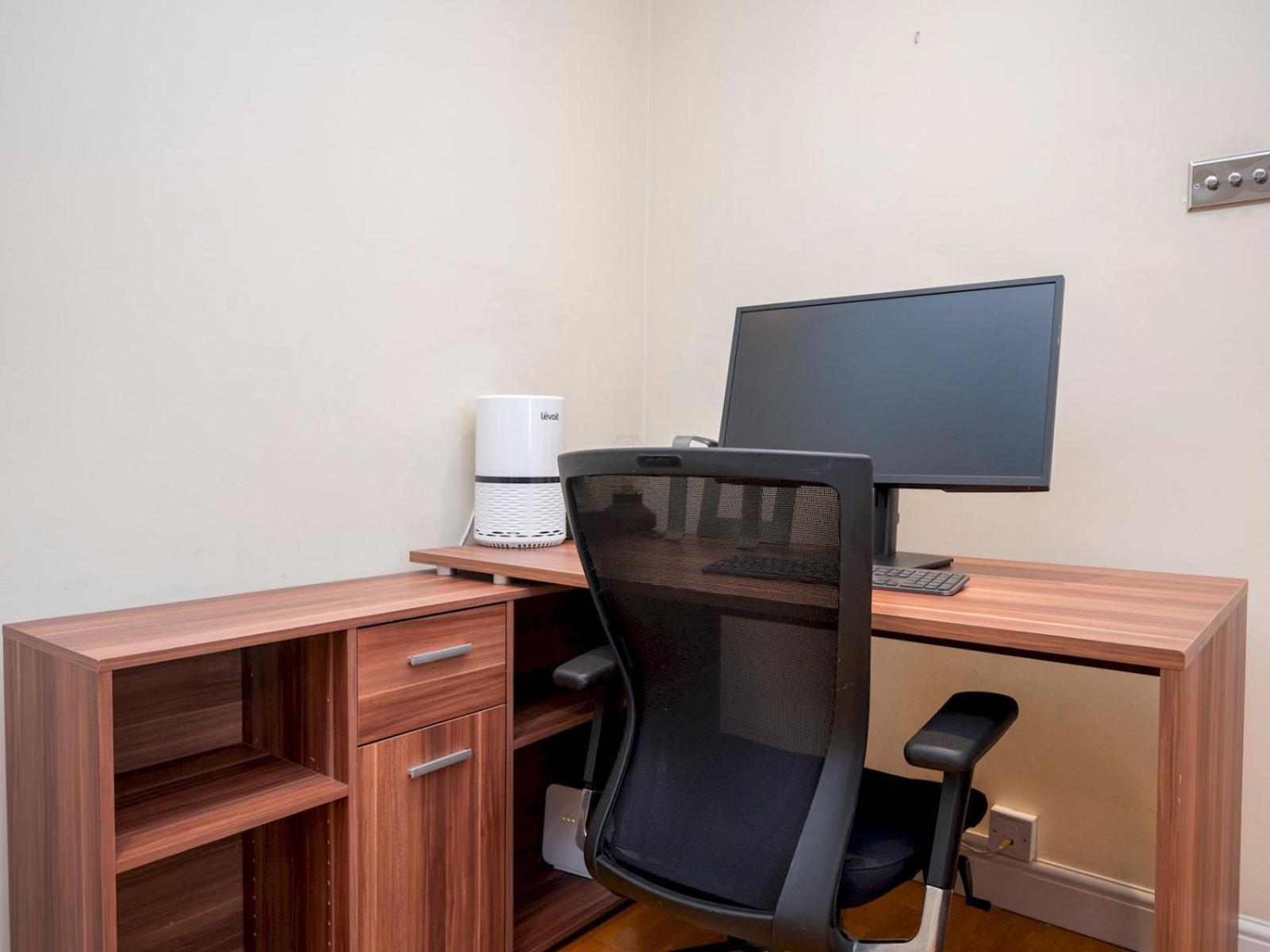 Apartamento Gated Riverside Se16 With Parking Pass The Keys Londres