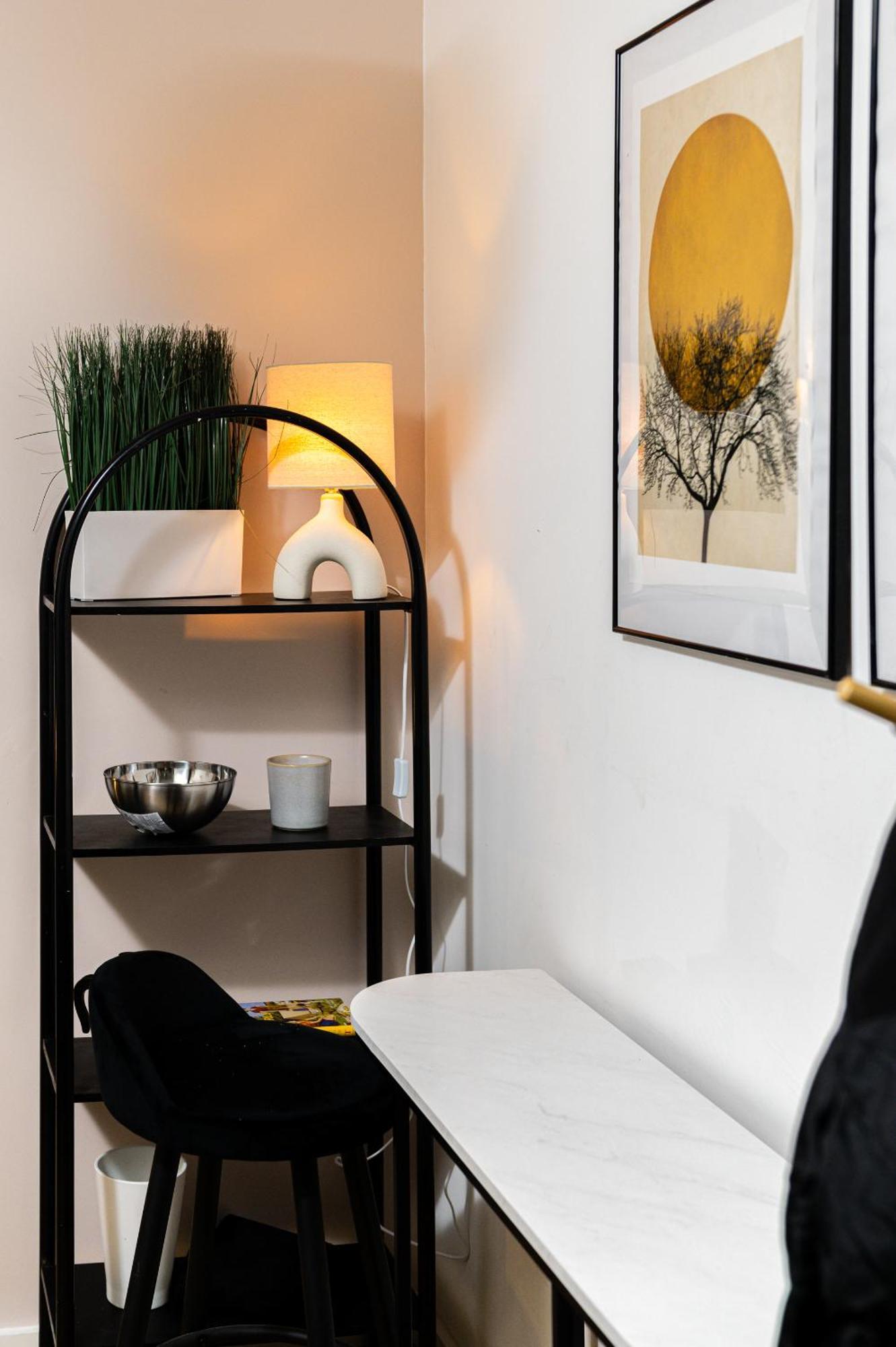 Apartment 1br Stylish Flat By Hostarahomes, Near Liverpool Street, Prime Location, Sleeps Up To 4
