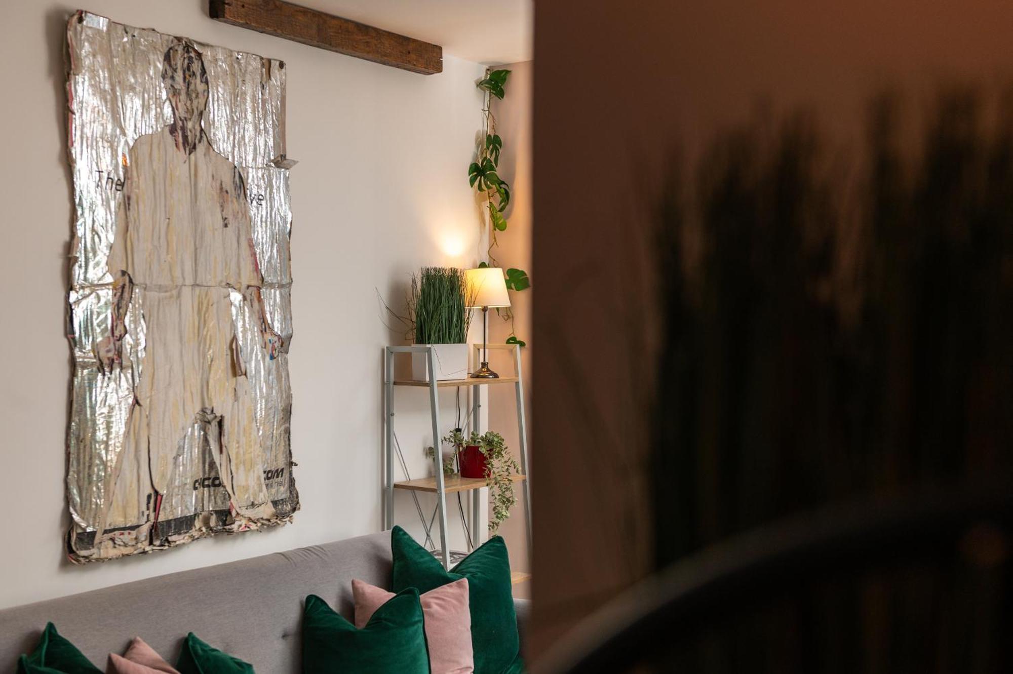 Apartment 1br Stylish Flat By Hostarahomes, Near Liverpool Street, Prime Location, Sleeps Up To 4 *