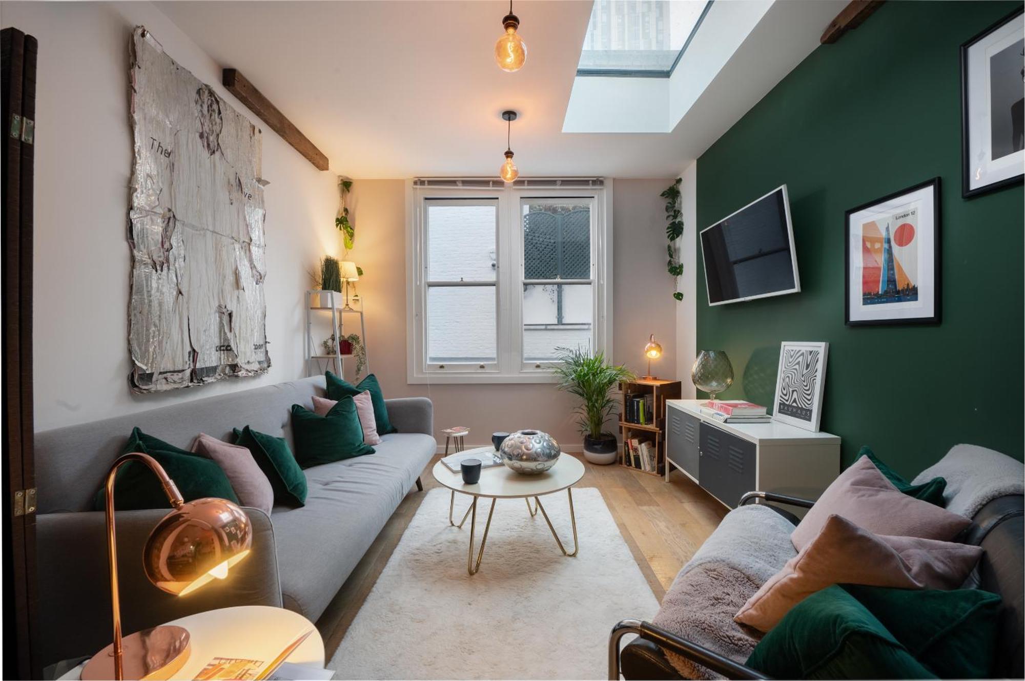 1br Stylish Flat By Hostarahomes, Near Liverpool Street, Prime Location, Sleeps Up To 4 * London