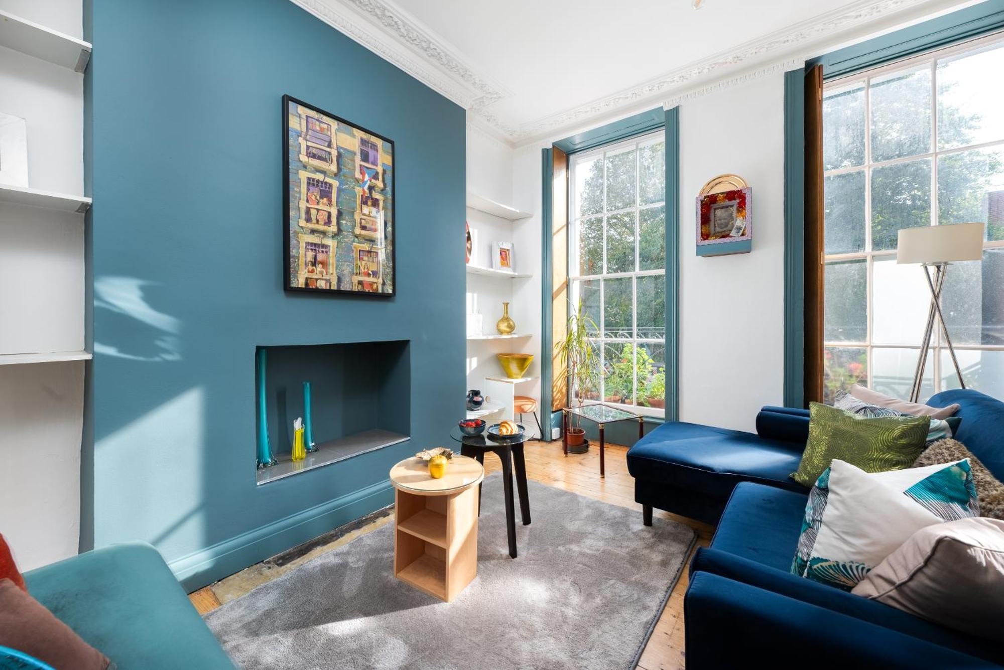 Apartment 1 Bedroom Chic Flat By Hostarahomes, Sleeps Up To 4, Full Apartment, Location