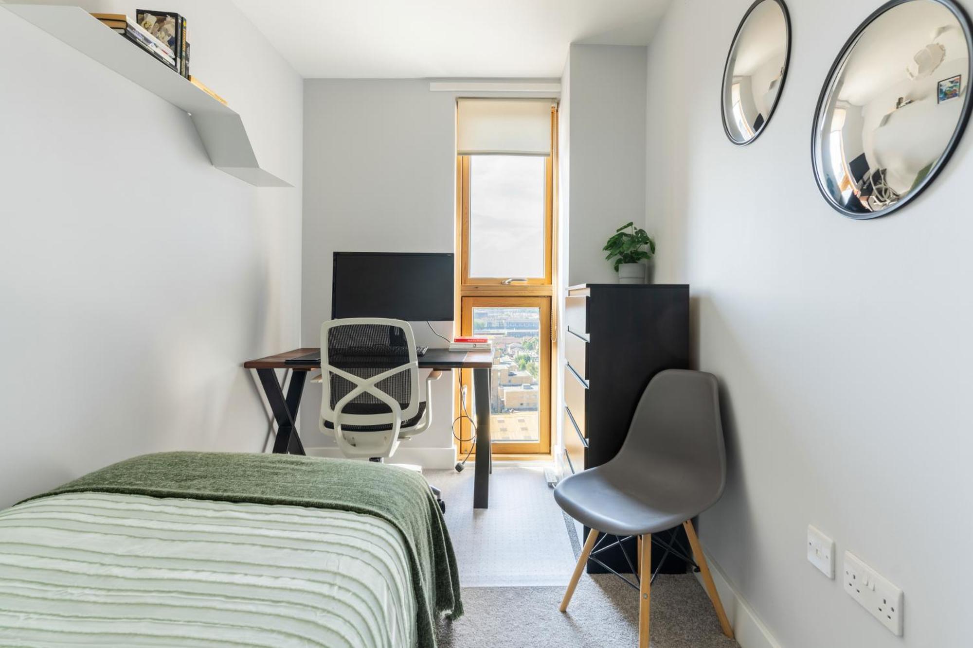 Flat In Canary Wharf With Amazing Views & Balcony Apartment